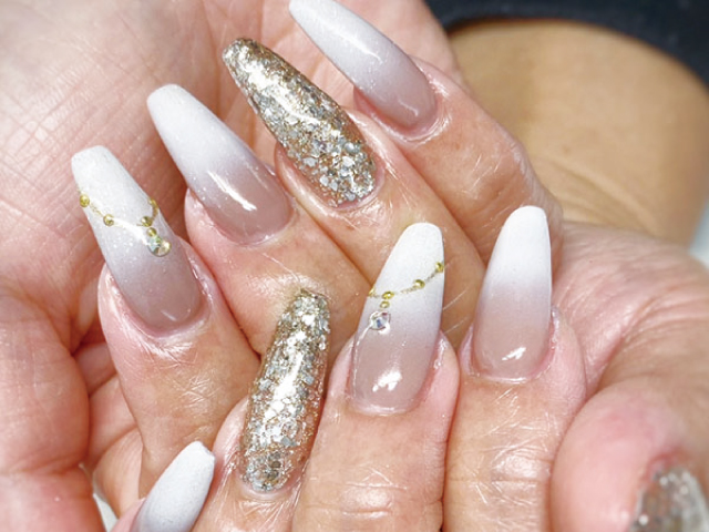 Nail Salon Ahalo アハロ